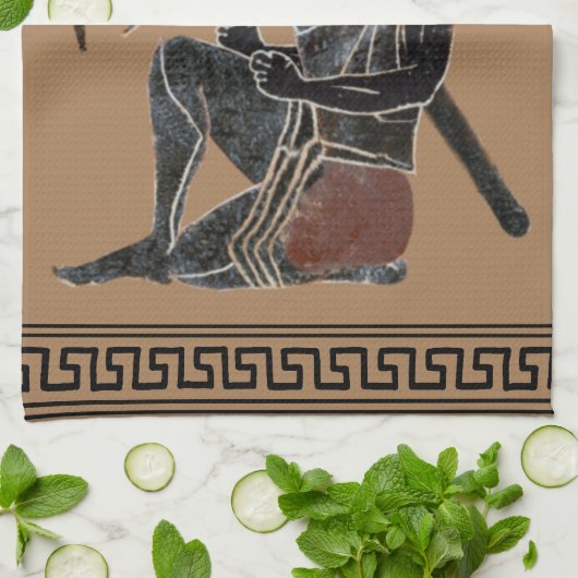 Oude Griekse hoplite kijkt naar zijn helm Theedoek (Gevouwen)