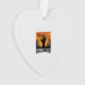 Oude Halloween Kerkhof Zombie Hand Shirt Ontwerp Ornament (voorkant)