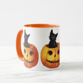 Oude Halloween, Knuffelige Zwarte Kat in een Pompo Mok (Voorkant links)