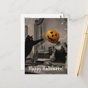 Oude Halloweenkat slaat Jackolantern-hoofd eraf Briefkaart