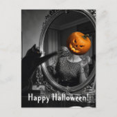 Oude Halloweenkat slaat Jackolantern-kop eraf Briefkaart (Voorkant)