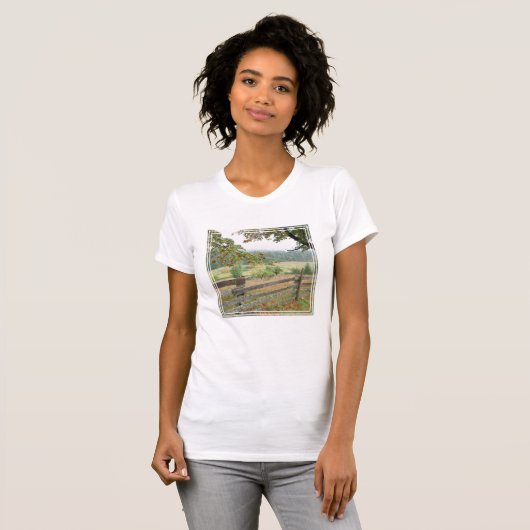Oude hek op een Boerderij T-shirt (Voorkant volledig)