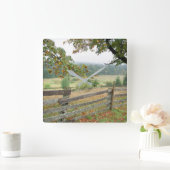 Oude hek op een Boerderij Vierkante Klok (Huis)