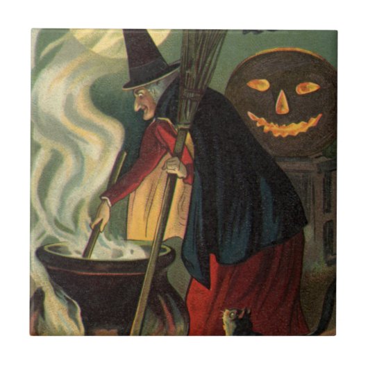 Oude heks op Halloween roert magische ketel Tegeltje (Voorkant)