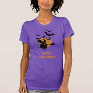 Oude heks vliegend met vleermuizen met Halloween T-shirt