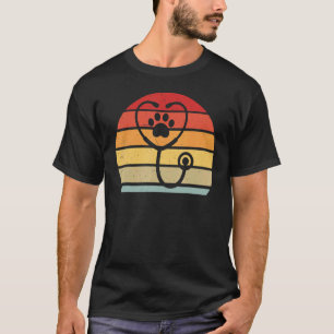 Oude hondenpoot stethoscoop dierenarts veterinair t-shirt