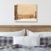 Oude hoofdstraat op het sneeuwcanvas canvas afdruk (Insitu (Slaapkamer))
