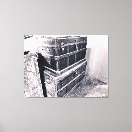 Oude houten koffers gestapeld canvas afdruk (Voorkant)