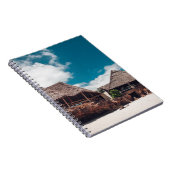 Oude houten tropische bungalow op de beachoever, a notitieboek (Rechterzijde)