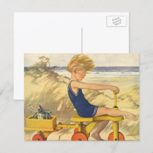 Oude jongen speelt op het strand met zand speelgoe briefkaart