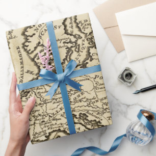 Oude  kaartpartij die papier verpakt