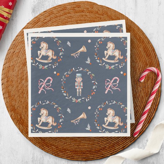 Oude kerstserviet met soldaat servet
