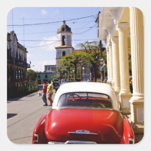 Oude klassieke Amerikaanse auto in Guanabacoa een Vierkante Sticker