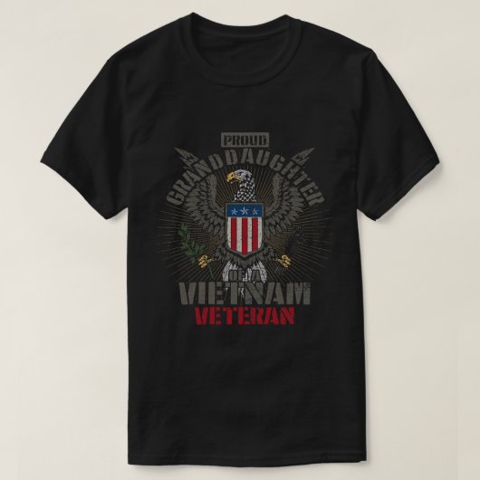 Oude kleindochter van een Vietnam veteraan 335 T-shirt (Design voorkant)