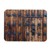 Oude kleine deur in grote deuren magneet (Horizontaal)