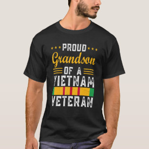 Oude kleinzoon van een Vietnam veteranen overdag T-shirt