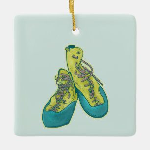 Oude klimschoenen rotsklimmen keramisch ornament