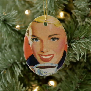 Oude koffie, gelukkige vrouw met retro koffiekopje keramisch ornament