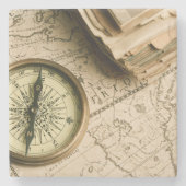 Oude kompas over oude kaart stenen onderzetter (Voorkant)
