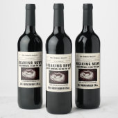 Oude krant Baby onthult zwangerschapsaankondiging Wijn Etiket (Flessen)