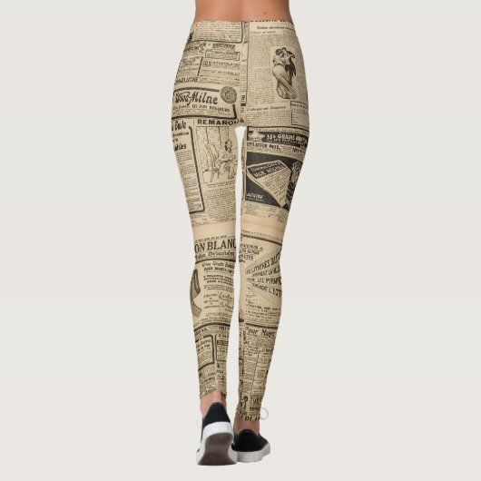 Oude krant:  papieren achtergrond. leggings (Achterkant)