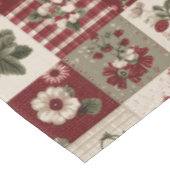 Oude landelijke aardbeienpatchworkpatroon tafelkleed (Gekanteld)