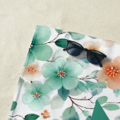 Oude Lente Groene Bloemige Gepersonaliseerde Strandlaken (In situ)