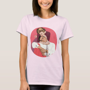 Oude liefde en romantiek, pasgetrouwden in roze t-shirt