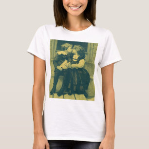 Oude liefdes- en romantische foto, kinderen kussen t-shirt