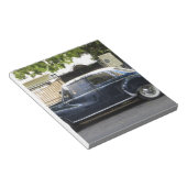 Oude, maar goed bewaarde Audi-auto. Notitieblok (Schuin)