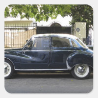 Oude, maar goed bewaarde Audi-auto.