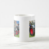 Oude machines en toestellen voor boerderij van vin koffiemok (Center)