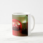 Oude Magnolia Pegasus in de Oude Rode Lobby Koffiemok (Voorkant rechts)