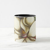 Oude magnoliabloemen plant met zaden mok (Midden)