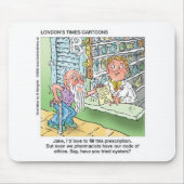 Oude Man en apotheker grappige offbeat Cartoon cad Muismat (Voorkant)