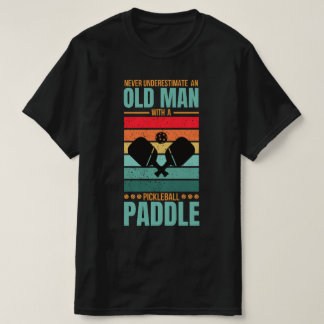 Oude Man Pickleball Paddle Retro Design T-shirt
