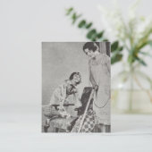 Oude Moeder en Kind Stofzuigen Briefkaart (Staand voorkant)
