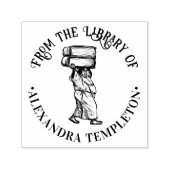 Oude monnik met enorme boeken Bibliotheek naam Zelfinktende Stempel (Design)