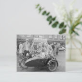 Oude motorfiets met  foto van zijspan briefkaart (Staand voorkant)