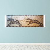 Oude mozaïek: een tijger jaagt op een zwijn canvas afdruk (Insitu (Houten vloer))