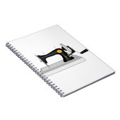 Oude naaimachine met handmatige aandrijving notitieboek (Rechterzijde)