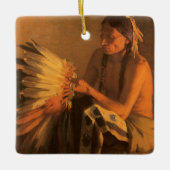 Oude Oorlog Bonnet van Joseph Henry Sharp Keramisch Ornament (Voorkant)