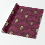 Oude Parijs Bourgogne Rood en Goud Grunge Wijn Cadeaupapier<br><div class="desc">Parijs vintage bourgogne rode wijn thema verpakkings papier.</div>