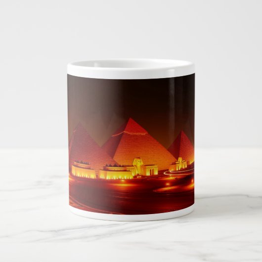 Oude piramides grote koffiekop (Voorkant)