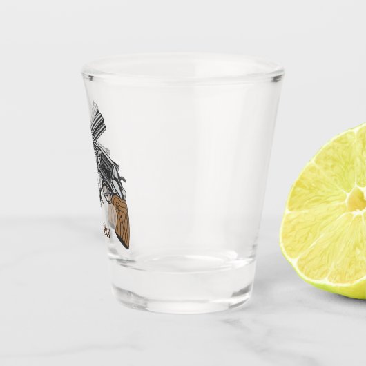 Oude Pistolen en badge in het westen met naam Shot Glas (Rechts)