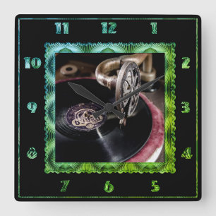 Oude Platenspelers met fashiaten Vierkante Klok