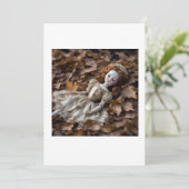 oude pop in het Halloween bos Kaart (Staand voorkant)