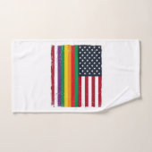 Oude Pride-vlag met distressed vector-shirtontwerp Handdoek (Handdoek)