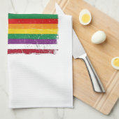 Oude Pride-vlag Vervallen Vector T-shirt Ontwerp_ Theedoek (Quarter Fold)