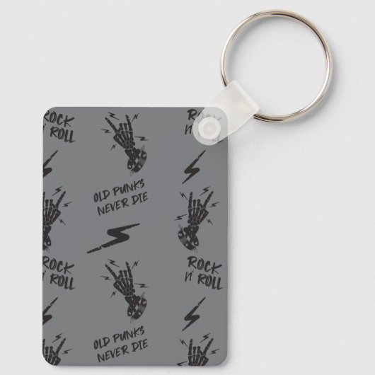 Oude punks sterven nooit skeleton rock op gothic sleutelhanger (Achterkant)